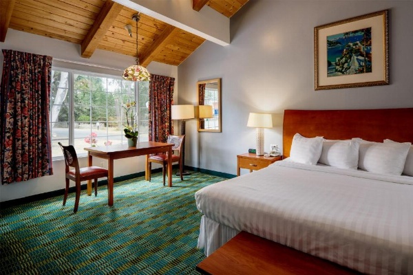 Butterfly Grove Inn image 7